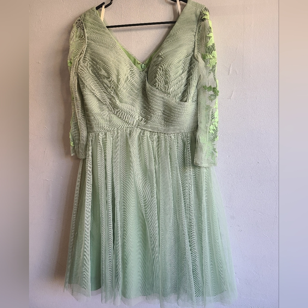 Women's medium sage green long lace sleeve short dress tiered A-line gown tulle